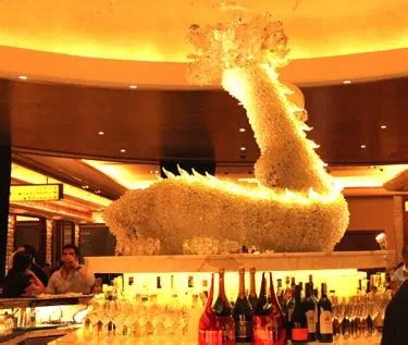 Dragon Bar @ Solaire .